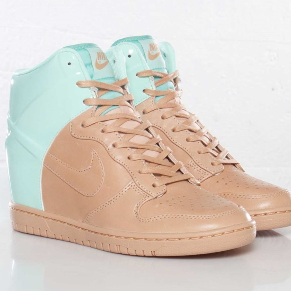 Nike Womens Dunk Sky Hi VT QS Vachetta Tan / Arctic Green Size 9